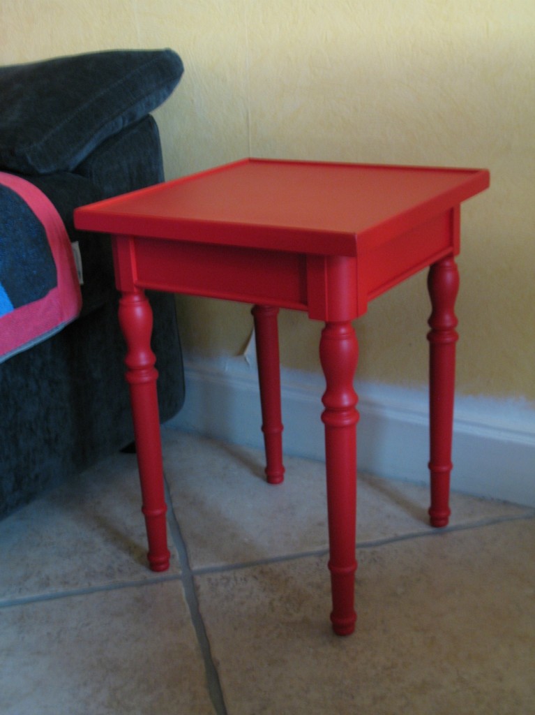 petite table assortie